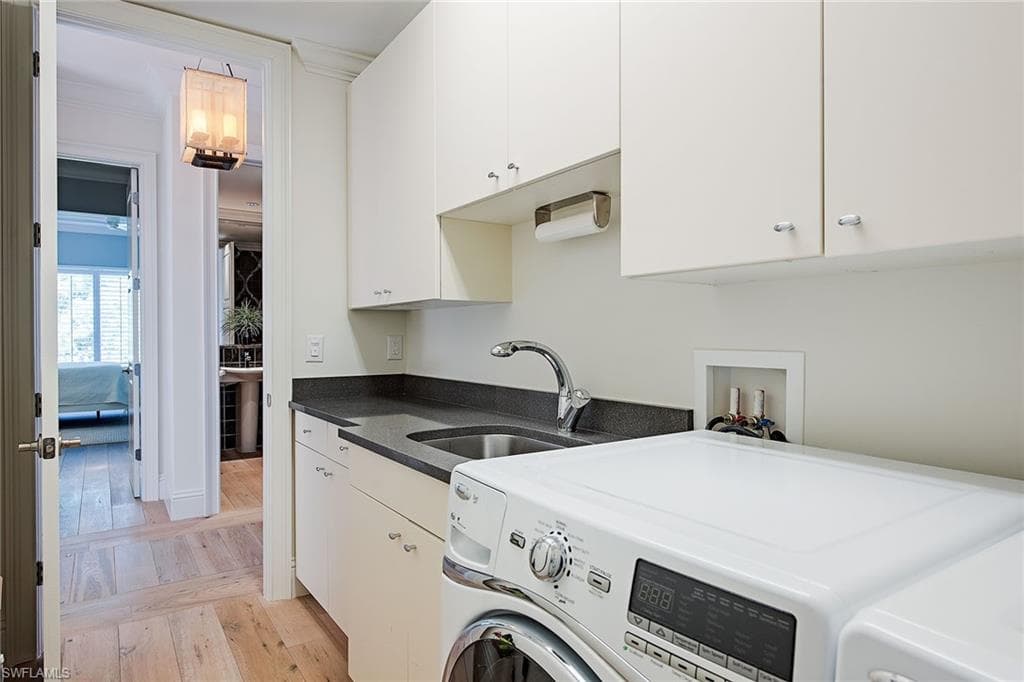 750 11th St S C, Naples, FL 34102-20