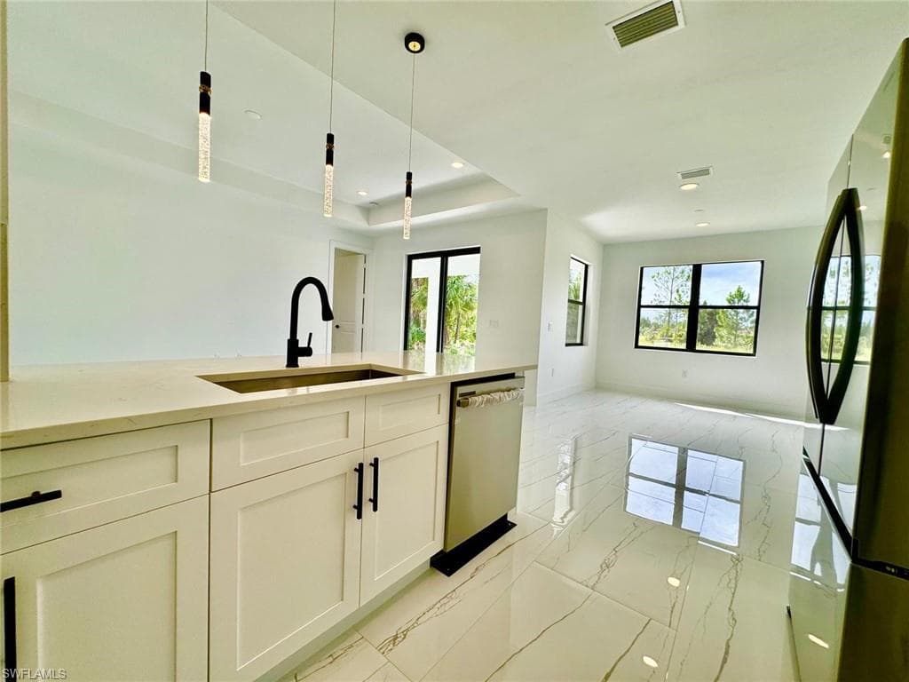 3434 27th Ave NE, Naples, FL 34120-8