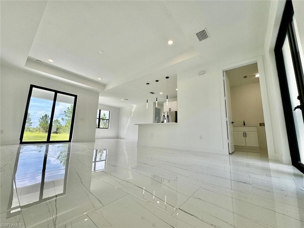 3434 27th Ave NE, Naples, FL 34120-14