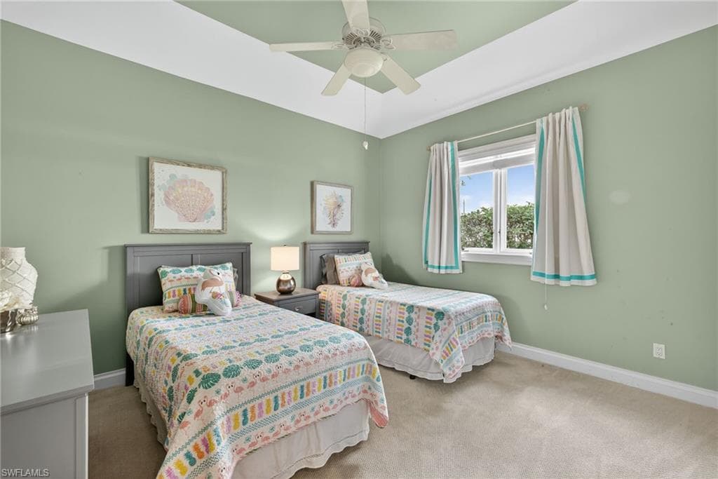 6 Bramblewood Pt, Naples, FL 34105-25