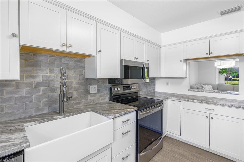 1348 Myerlee Gardens Ave, Fort Myers, FL 33919-15