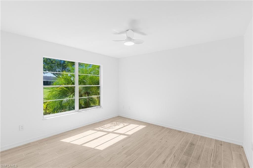 1348 Myerlee Gardens Ave, Fort Myers, FL 33919-20