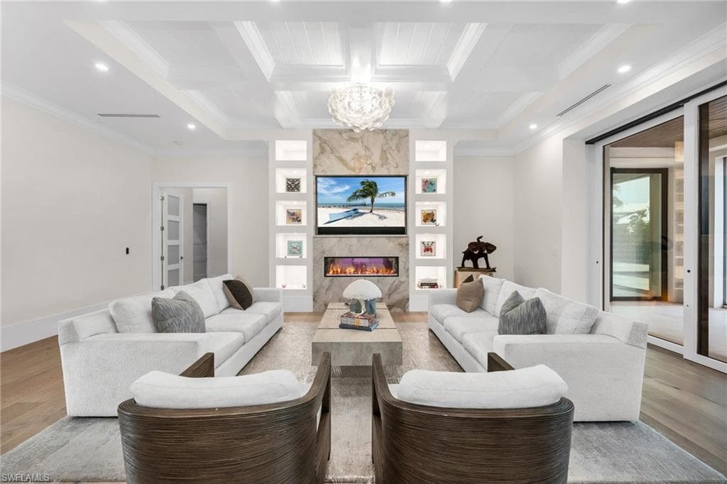 3190 Crayton Rd, Naples, FL 34103-10