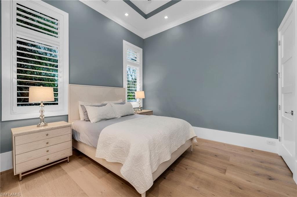 3190 Crayton Rd, Naples, FL 34103-22