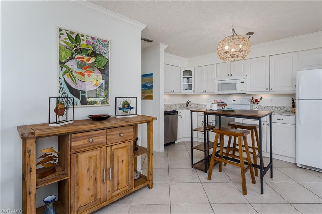 1215 Edington Pl O5, Marco Island, FL 34145-8