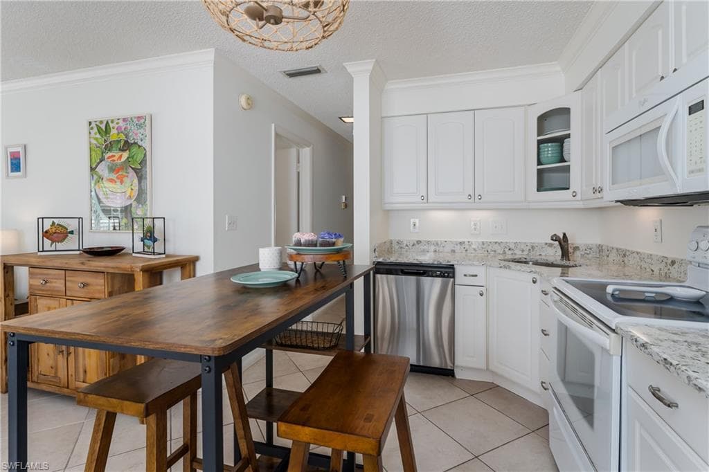 1215 Edington Pl O5, Marco Island, FL 34145-5