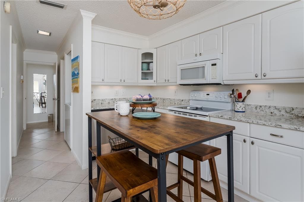 1215 Edington Pl O5, Marco Island, FL 34145-7