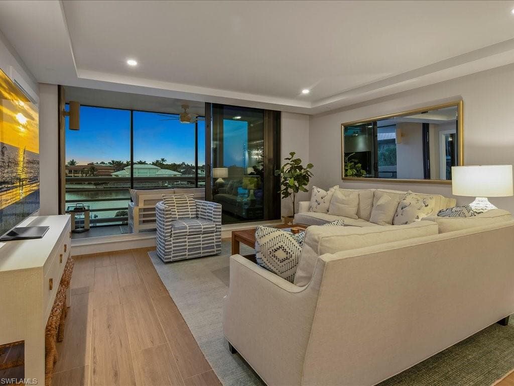 3100 Gulf Shore Blvd N 201, Naples, FL 34103-9