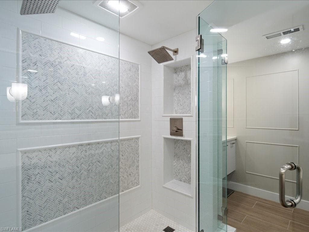 3100 Gulf Shore Blvd N 201, Naples, FL 34103-25