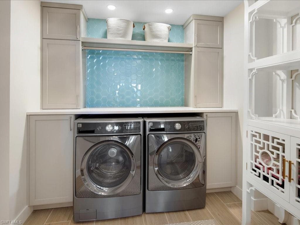 3100 Gulf Shore Blvd N 201, Naples, FL 34103-33