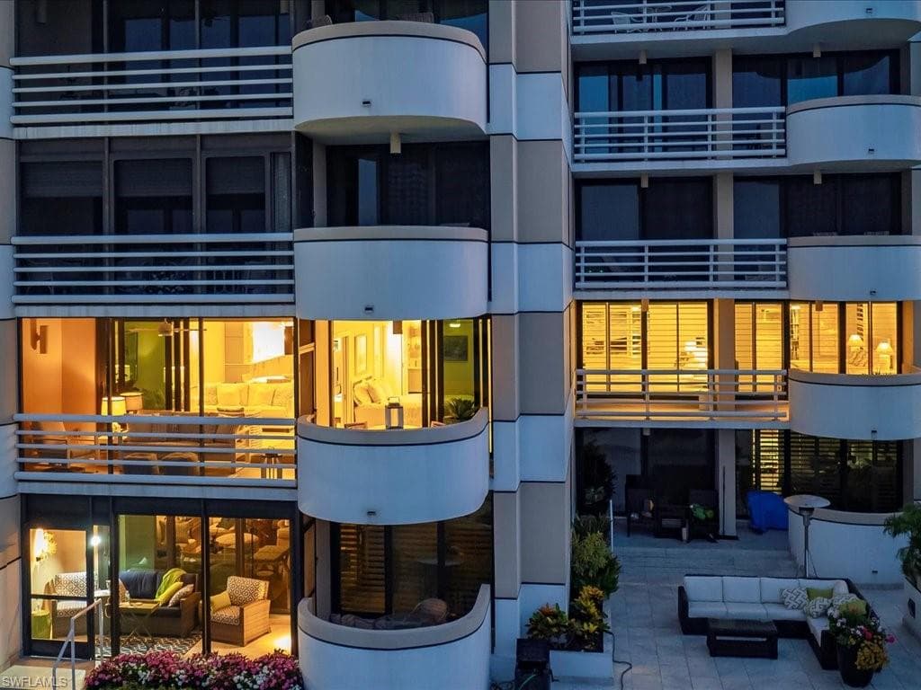 3100 Gulf Shore Blvd N 201, Naples, FL 34103-35