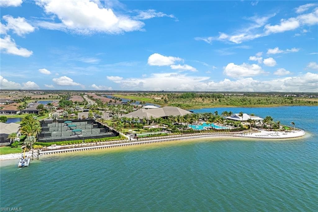 17408 Corsini Dr, Fort Myers, FL 33913-32