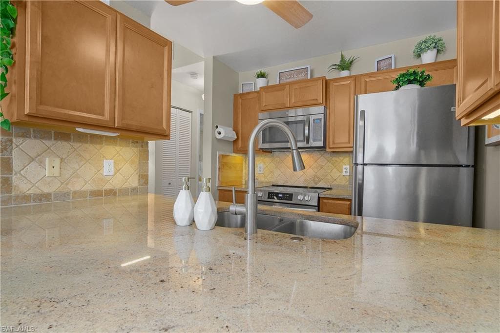 5266 Cedarbend Dr 1, Fort Myers, FL 33919-10