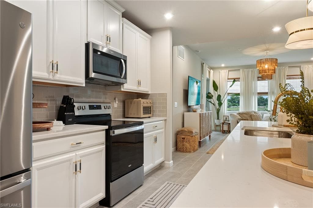 4638 Arboretum Cir 102, Naples, FL 34112-5