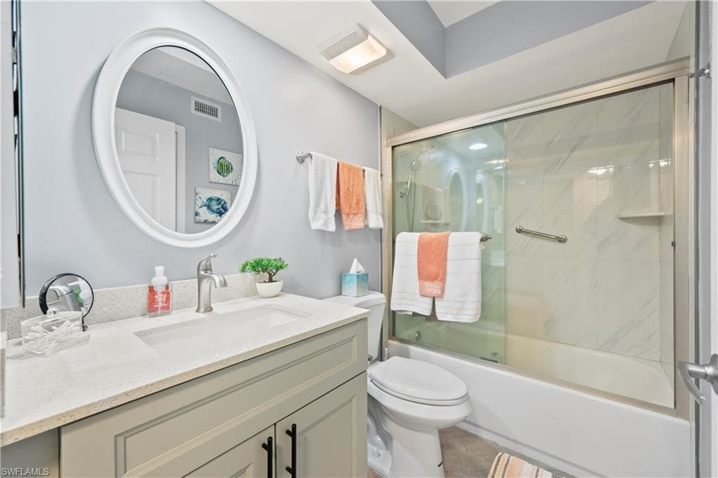 585 Club Side Dr 3, Naples, FL 34110-14