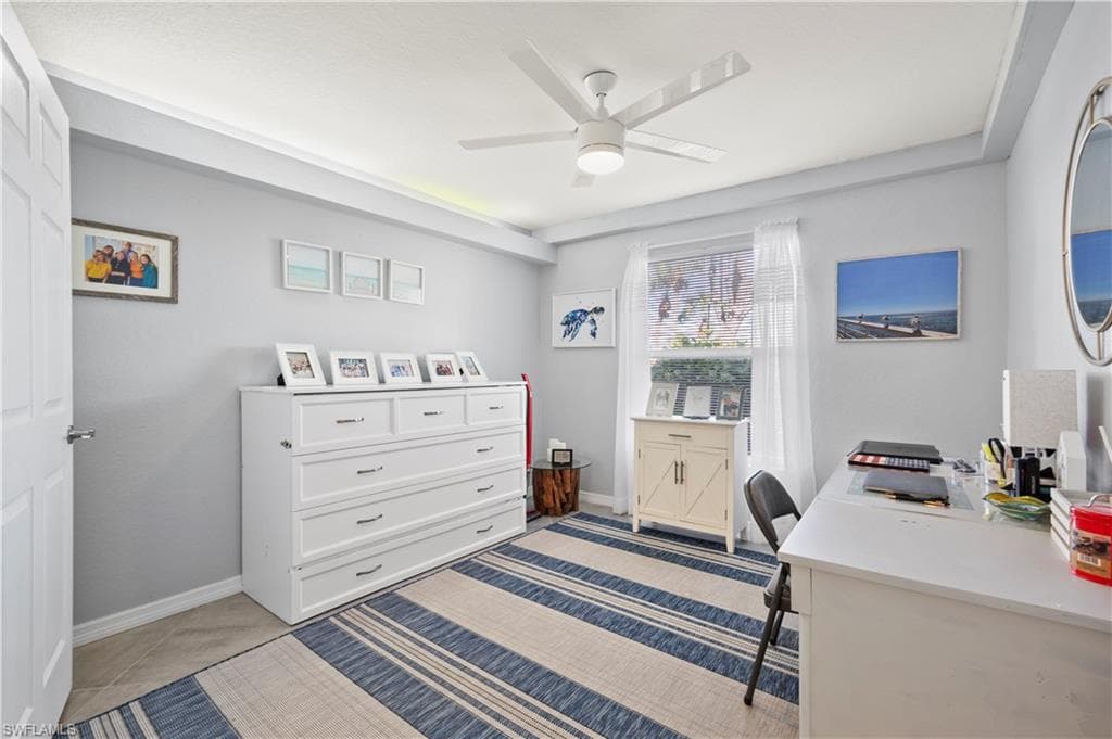 585 Club Side Dr 3, Naples, FL 34110-15