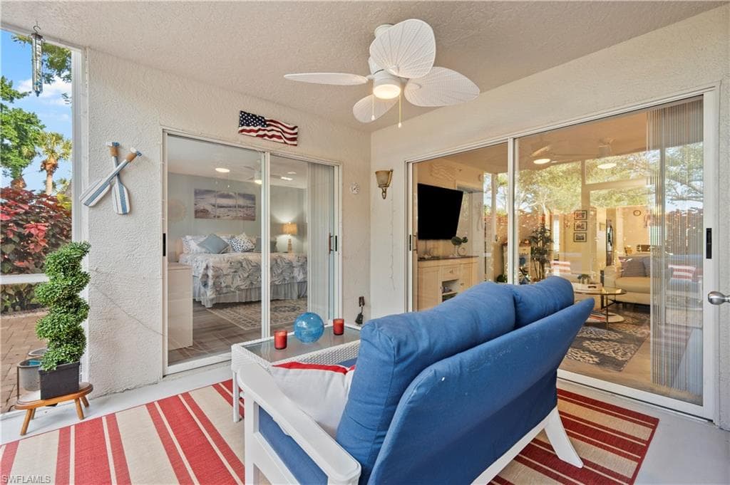 585 Club Side Dr 3, Naples, FL 34110-17