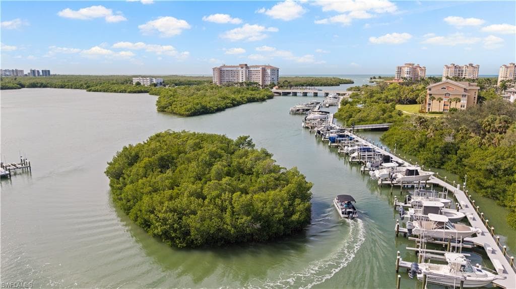 585 Club Side Dr 3, Naples, FL 34110-24