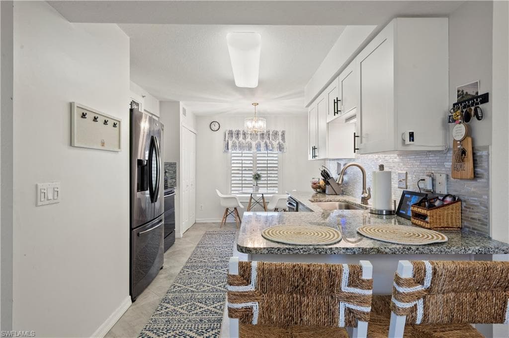 585 Club Side Dr 3, Naples, FL 34110-7