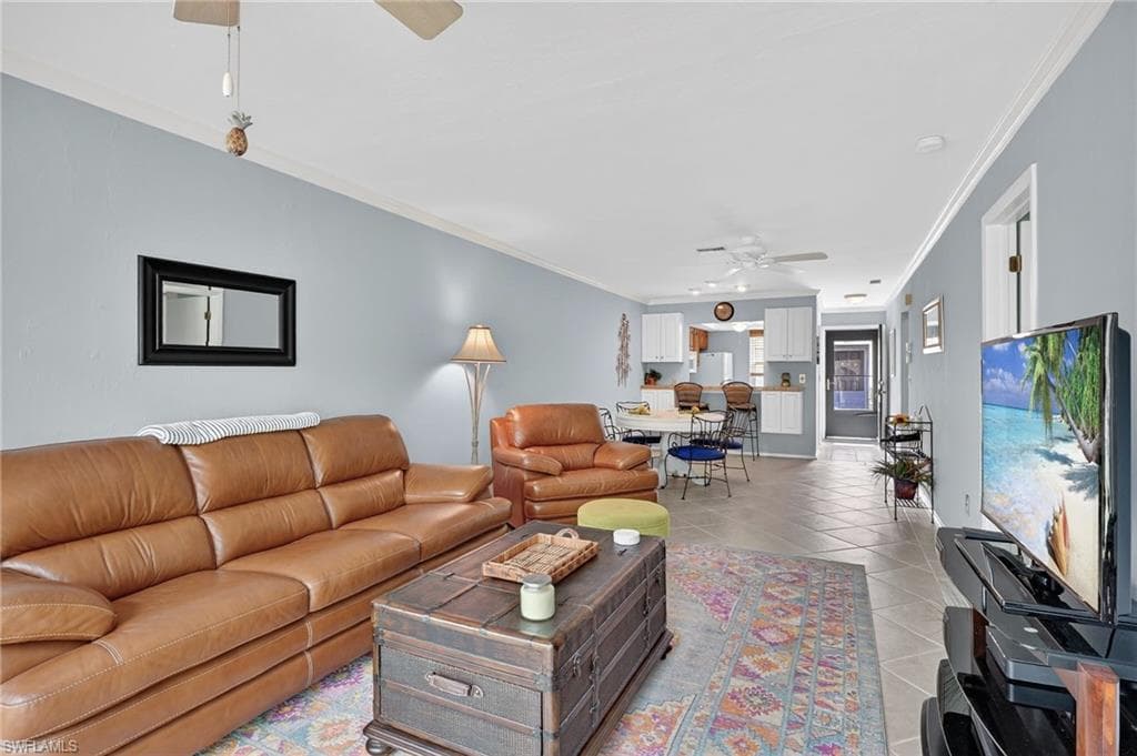 1009 Pine Isle Ln S 1009, Naples, FL 34112-9