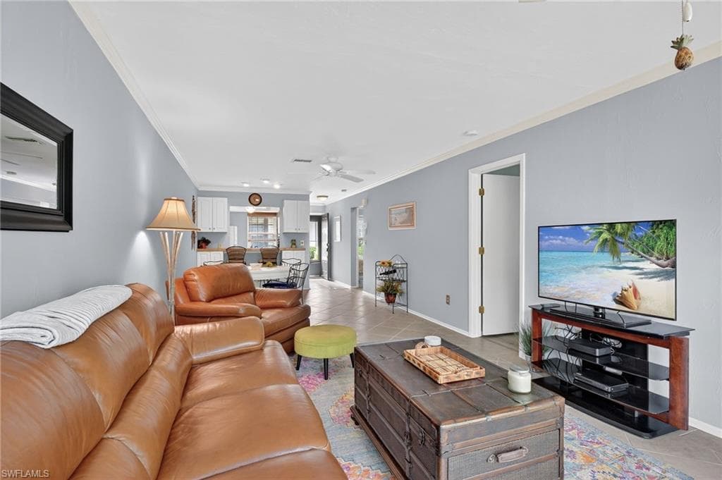 1009 Pine Isle Ln S 1009, Naples, FL 34112-10