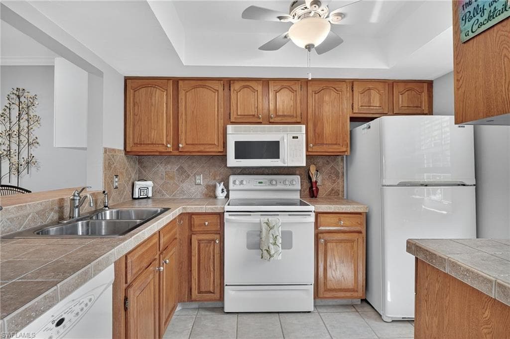 1009 Pine Isle Ln S 1009, Naples, FL 34112-15