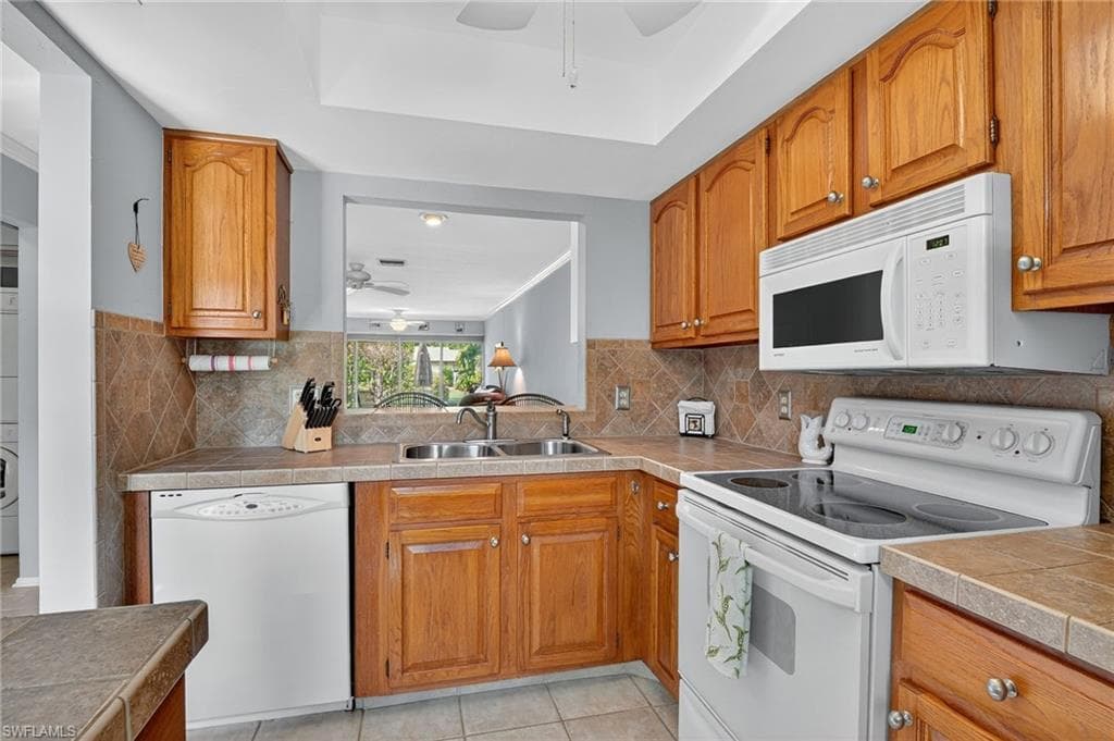 1009 Pine Isle Ln S 1009, Naples, FL 34112-16