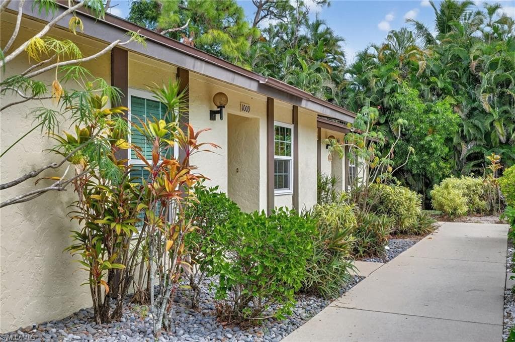 1009 Pine Isle Ln S 1009, Naples, FL 34112-31