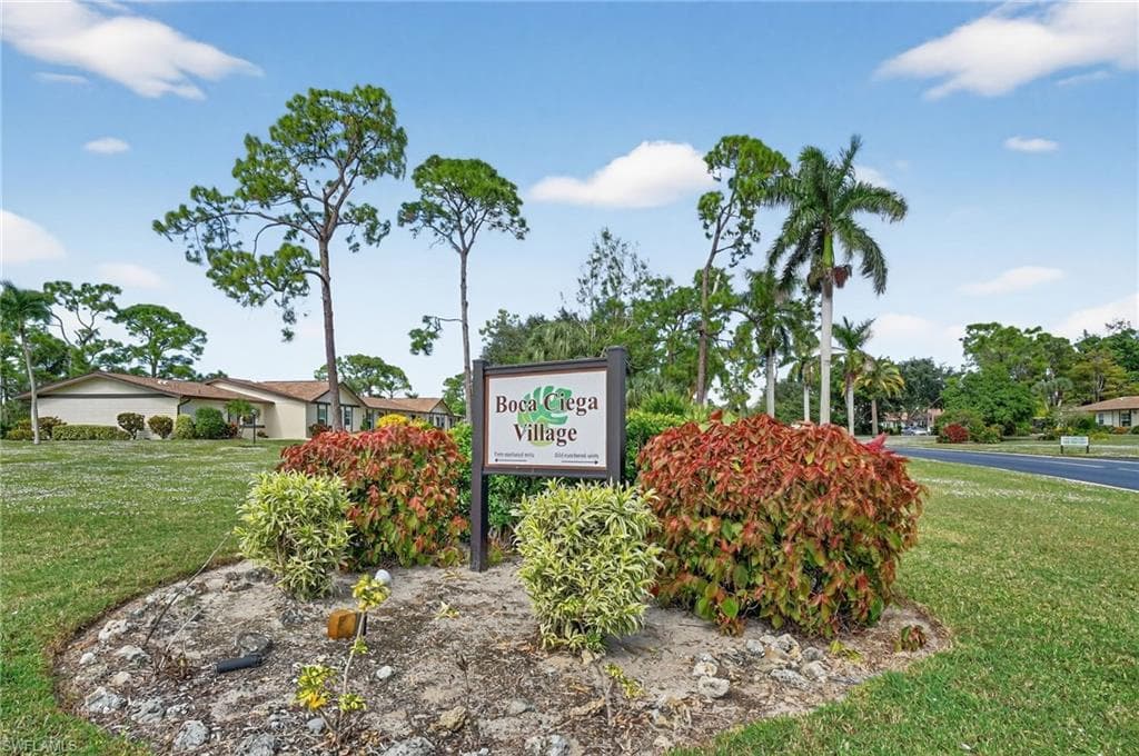 1009 Pine Isle Ln S 1009, Naples, FL 34112-33