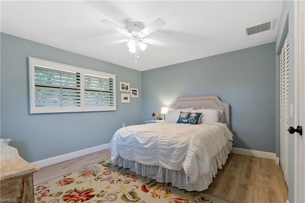 517 Parkwood Ln, Naples, FL 34103-15