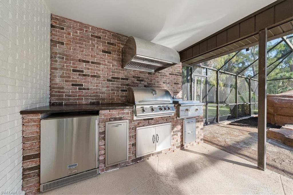 5501 Cynthia Ln, Naples, FL 34112-26