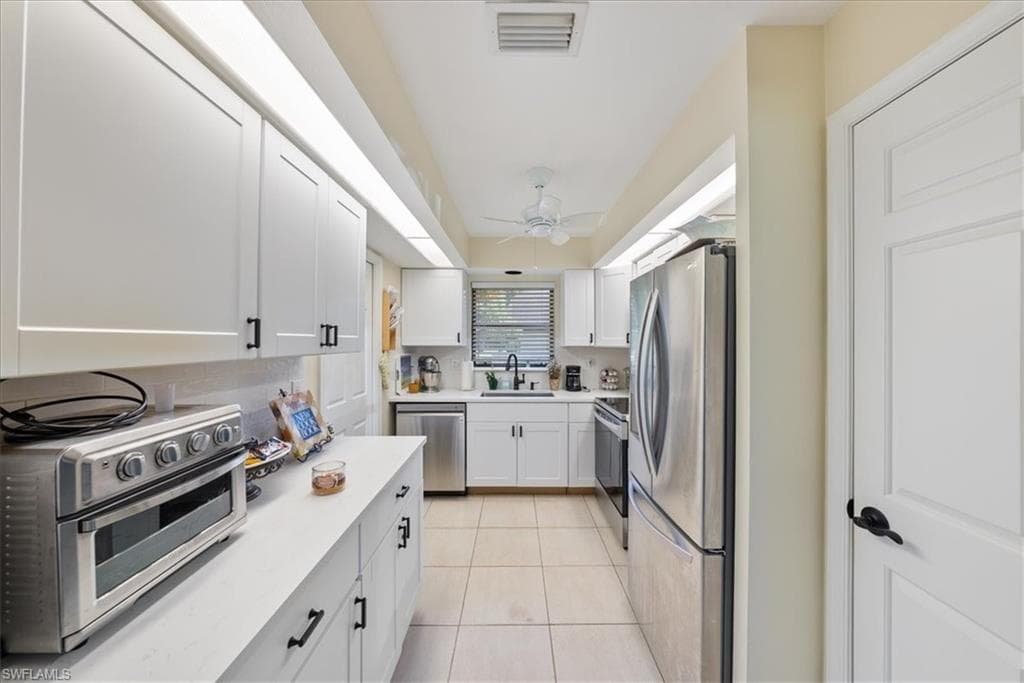 5501 Cynthia Ln, Naples, FL 34112-37