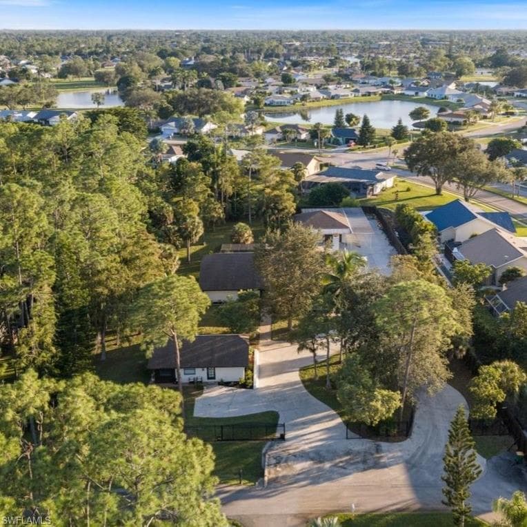 5501 Cynthia Ln, Naples, FL 34112-3