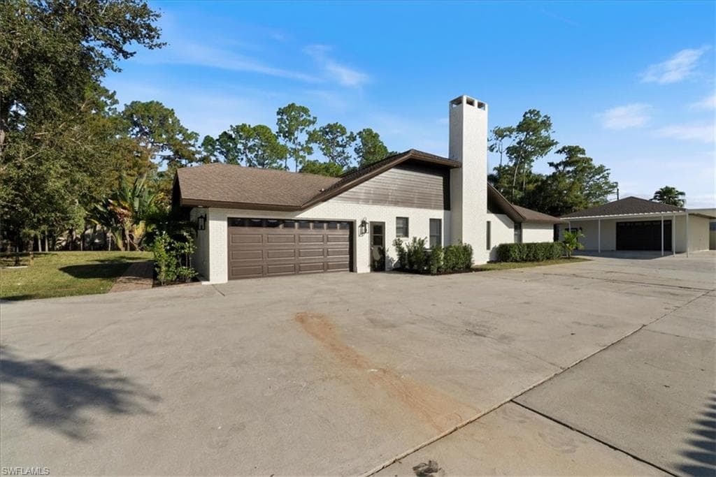 5501 Cynthia Ln, Naples, FL 34112-5