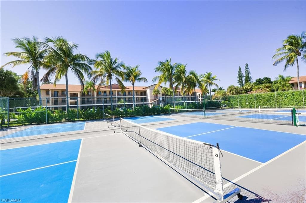 7340 Saint Ives Way 3203, Naples, FL 34104-25