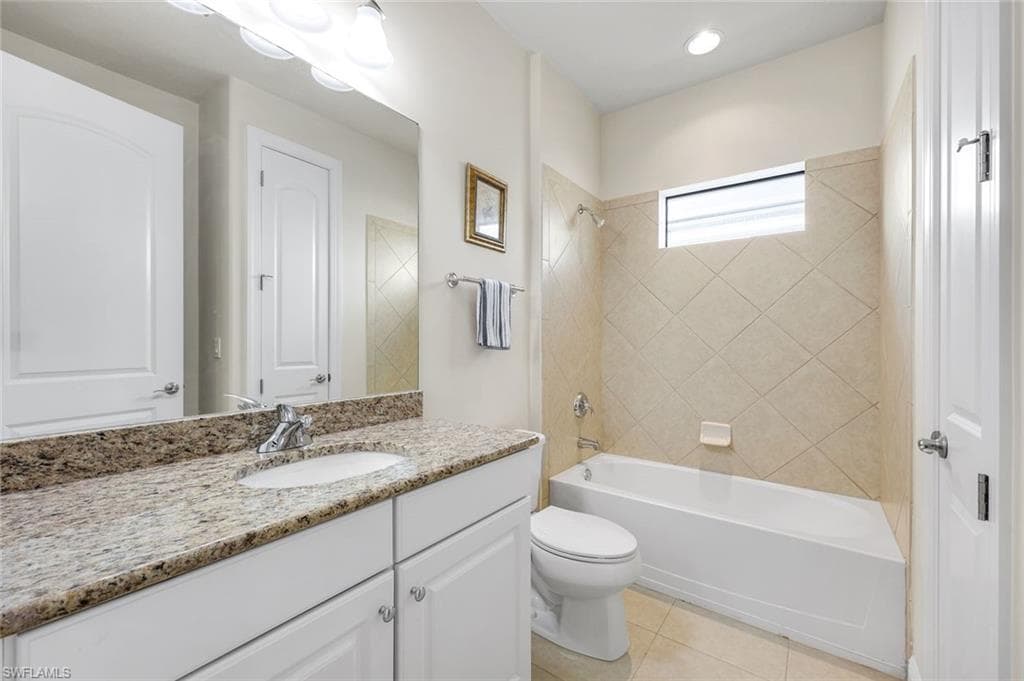 10101 Florence Cir, Naples, FL 34119-22