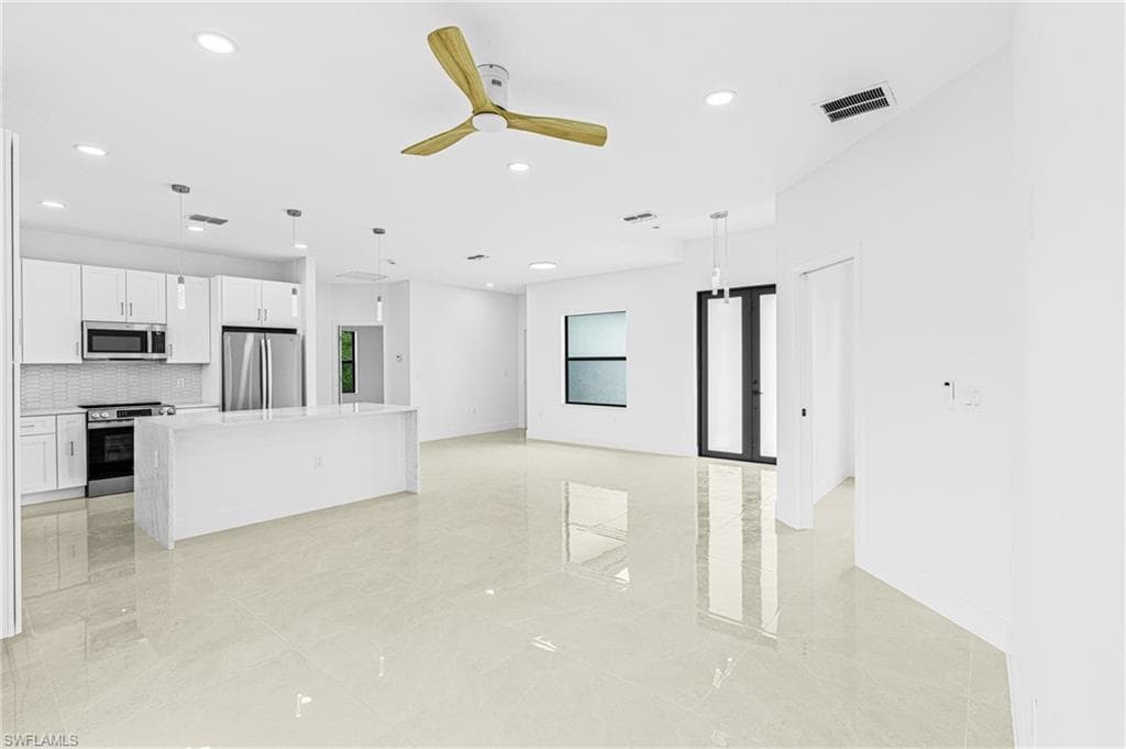 343 Pullman St, Lehigh Acres, FL 33974-9