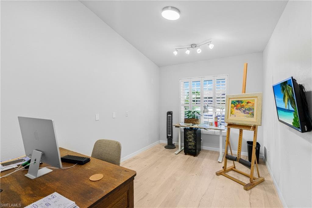 9225 Coachhouse Ln, Estero, FL 33928-31