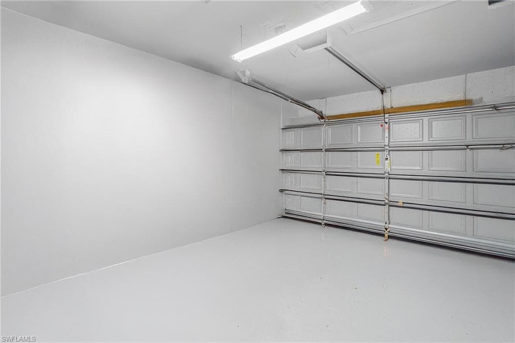 9225 Coachhouse Ln, Estero, FL 33928-34