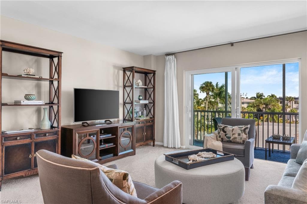 1977 Gulf Shore Blvd N 306, Naples, FL 34102-12