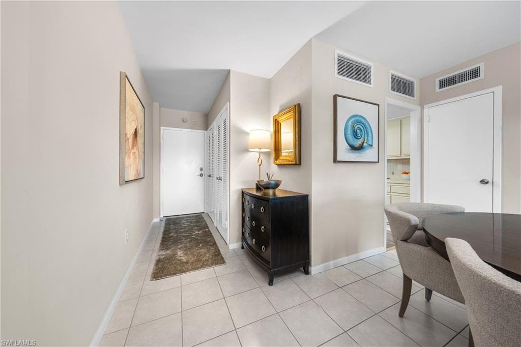 1977 Gulf Shore Blvd N 306, Naples, FL 34102-14