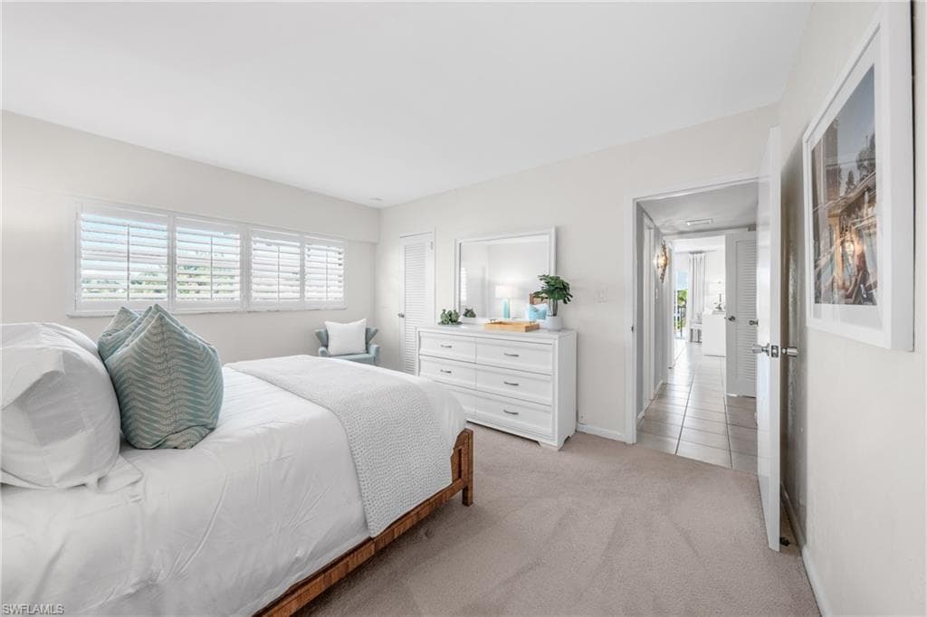 1977 Gulf Shore Blvd N 306, Naples, FL 34102-28