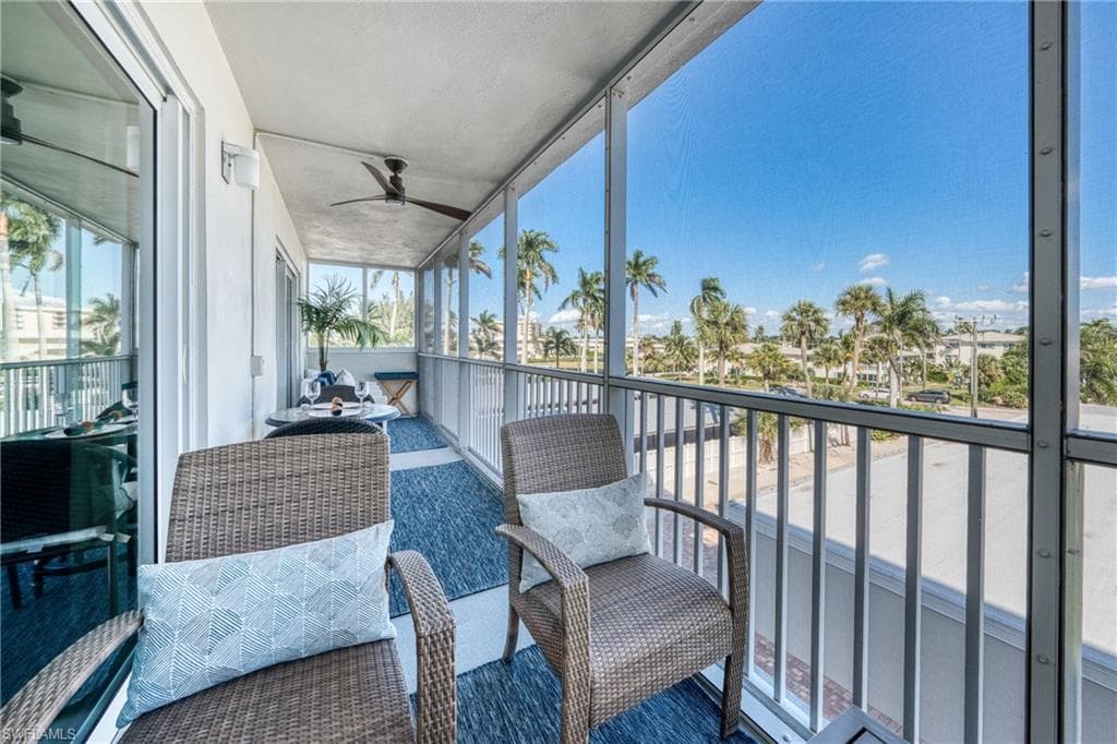 1977 Gulf Shore Blvd N 306, Naples, FL 34102-31