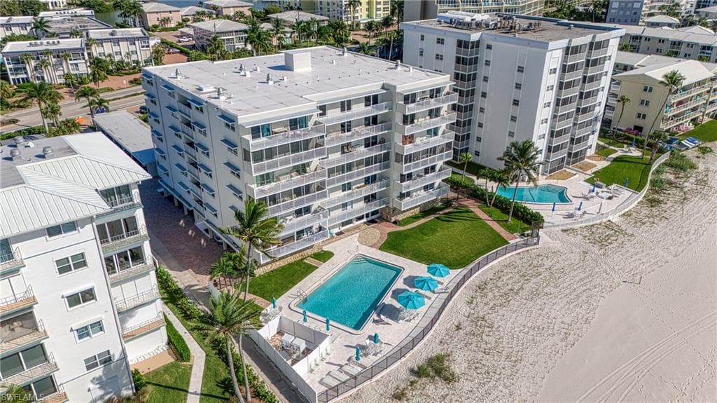 1977 Gulf Shore Blvd N 306, Naples, FL 34102-47