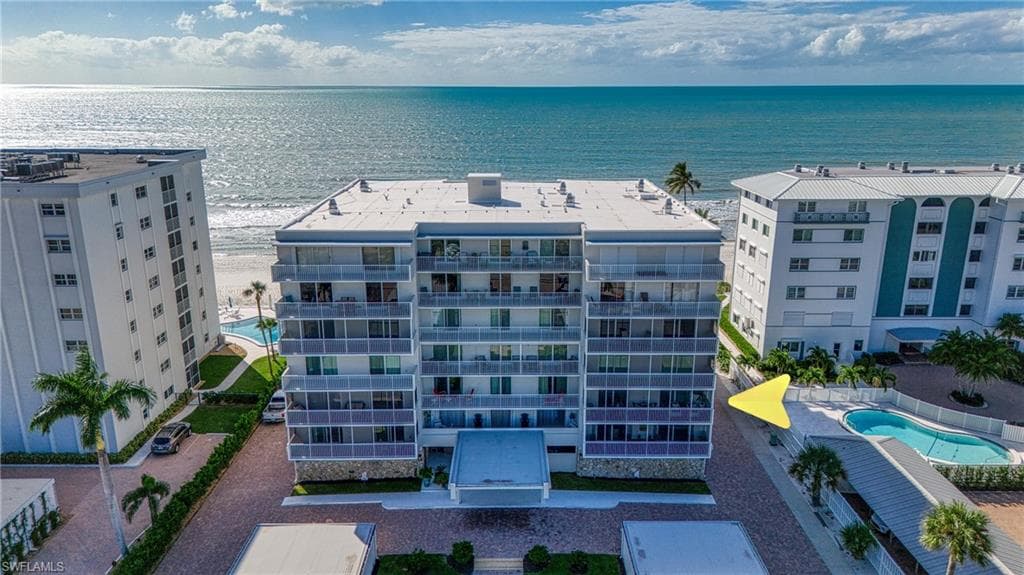 1977 Gulf Shore Blvd N 306, Naples, FL 34102-4