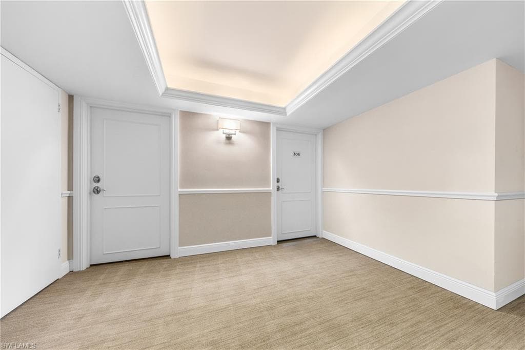 1977 Gulf Shore Blvd N 306, Naples, FL 34102-6