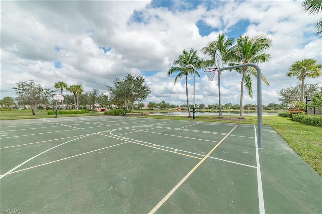 8044 Josefa Way, Naples, FL 34114-32