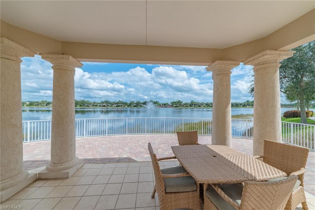 8044 Josefa Way, Naples, FL 34114-37