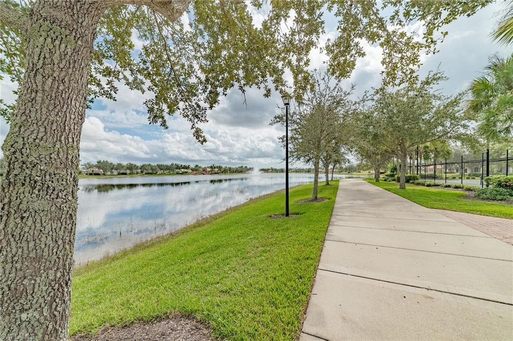 8044 Josefa Way, Naples, FL 34114-41