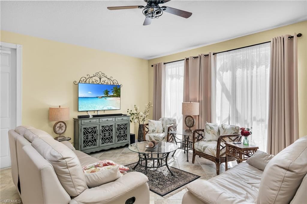 8044 Josefa Way, Naples, FL 34114-3